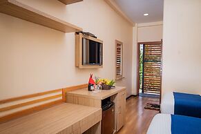 Majestic Lakefront Hotel & Suites