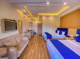 Majestic Lakefront Hotel & Suites