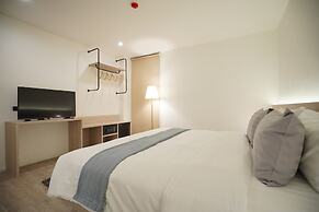 E11 Hotel - BTS Punnawithi