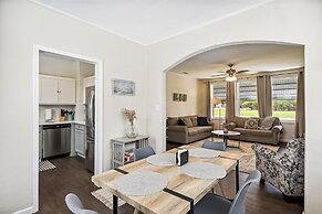 Cove Cottage - 3 Bedroom w/Private Pool. Sleeps 6. Quiet Community, Cl