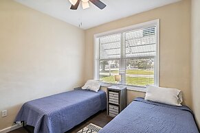 Cove Cottage - 3 Bedroom w/Private Pool. Sleeps 6. Quiet Community, Cl