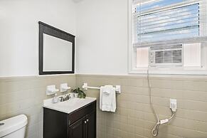 Cove Cottage - 3 Bedroom w/Private Pool. Sleeps 6. Quiet Community, Cl