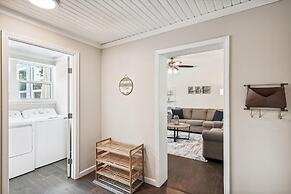 Cove Cottage - 3 Bedroom w/Private Pool. Sleeps 6. Quiet Community, Cl