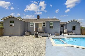 Cove Cottage - 3 Bedroom w/Private Pool. Sleeps 6. Quiet Community, Cl