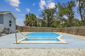 Cove Cottage - 3 Bedroom w/Private Pool. Sleeps 6. Quiet Community, Cl