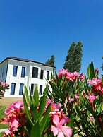 Nerium Garden Inn Tirana Airport