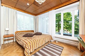 Gustav Ernesaks House