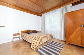 Gustav Ernesaks House