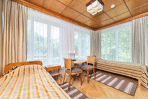 Gustav Ernesaks House