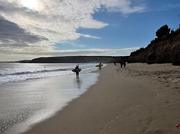 Pottsville Cabin - Short Walk to Praa Sands Beach