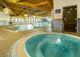 Pottsville Cabin - Short Walk to Praa Sands Beach