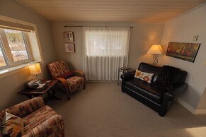Inn On The Lake
