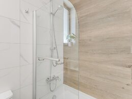 Sanders Palama - Cute 2-bdr Penthouse Apt