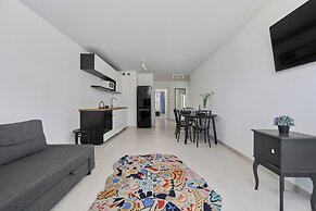 Apartment Dmowskiego by Renters