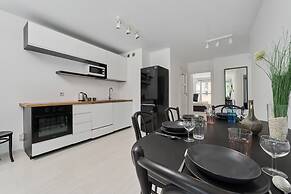 Apartment Dmowskiego by Renters