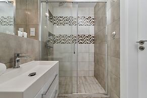 Apartment Dmowskiego by Renters