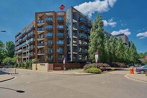 Apartment Dmowskiego by Renters