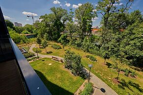 Apartment Dmowskiego by Renters