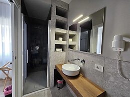 Riviera Suites
