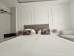 Riviera Suites