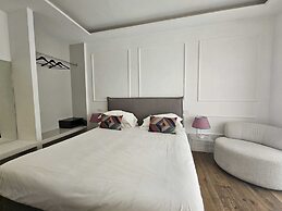 Riviera Suites