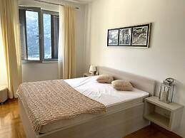 Impeccable 1-bed Apartment in Morinj