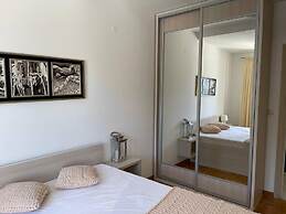 Impeccable 1-bed Apartment in Morinj