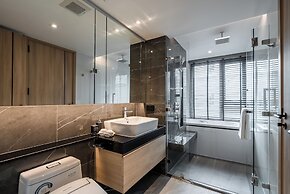 Destiny63 Ekamai Apartment