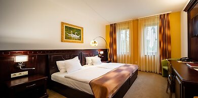 Hotel Vécsecity Wellness and Conference