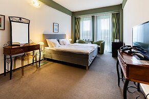 Hotel Vécsecity Wellness and Conference