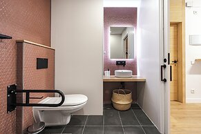 Vallecas Suites by Olala Homes