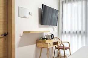Vallecas Suites by Olala Homes