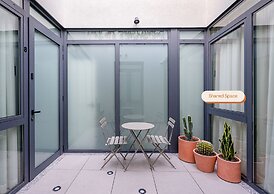 Vallecas Suites by Olala Homes