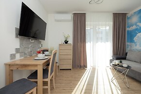 Sunny Sky Studio Dziwnow by Renters