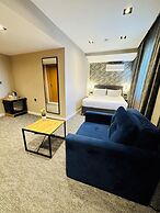 Rexee Hotel