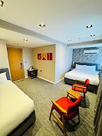 Rexee Hotel