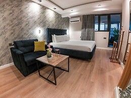 Rexee Hotel
