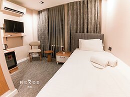 Rexee Hotel