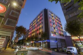 Ramada Encore By Wyndham Istanbul Sisli