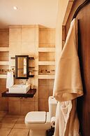 Blue Hills Lodge & Conference Centre