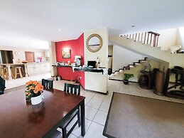 Blue Hills Lodge & Conference Centre