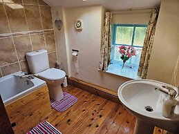 Rose Cottage - Cosy Cottage in Millers Dale