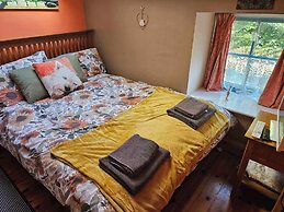 Rose Cottage - Cosy Cottage in Millers Dale