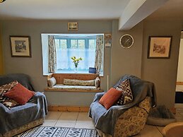Rose Cottage - Cosy Cottage in Millers Dale