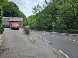 Rose Cottage - Cosy Cottage in Millers Dale