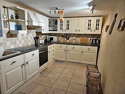 Rose Cottage - Cosy Cottage in Millers Dale