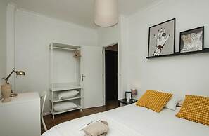 Lisbon - Low Cost - Airport - Subway