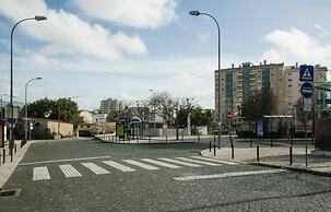 Lisbon - Low Cost - Airport - Subway