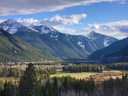 Bear Creek Guest Ranch