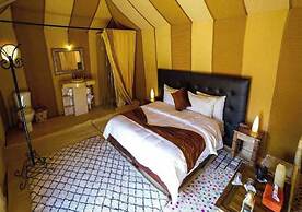 Luxury desert camp Merzouga